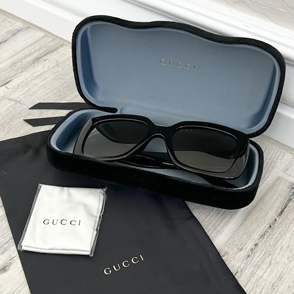 Gucci Black Square Logo Sunglasses